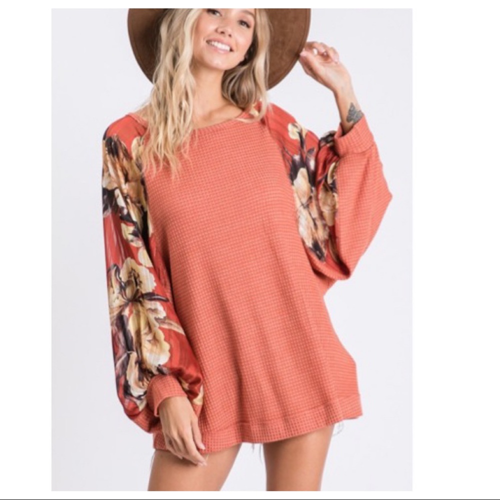 Solid waffle knit mix and matched boxy chic top - Picture 4 of 8